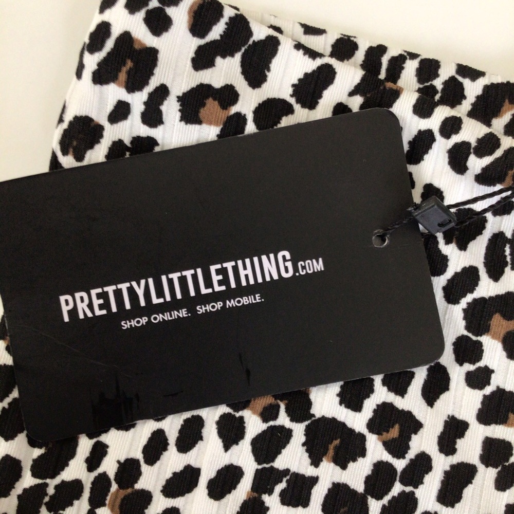PrettyLittleThing Leopard Rib cycle shorts - Picture 7 of 8